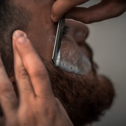Zagęszczanie brody – jakie produkty są pomocne?